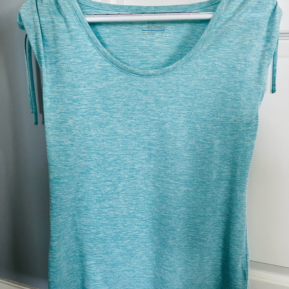 Columbia sleeveless shirt -  women's small
